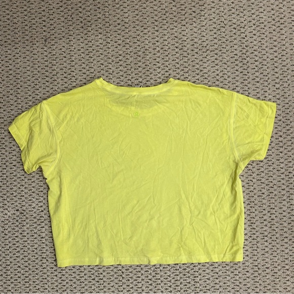 Lululemon active top - Picture 2 of 2